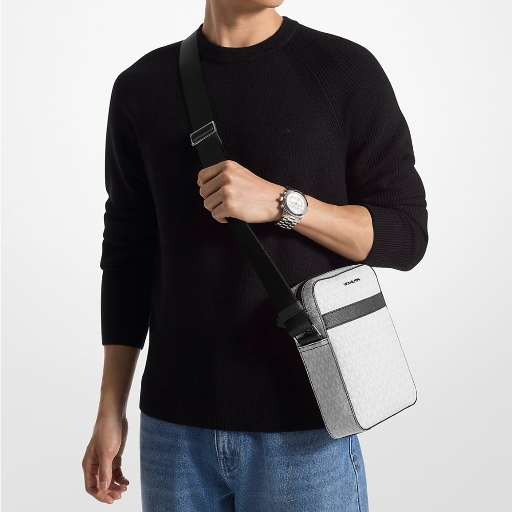 BNIP! MICHAEL KORS, Cooper Signature Logo Flight Bag, BRIGHT WHIT/BLK πΌπ€π€ - Picture 3 of 11